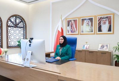 زينل: المرأة البحرينية قدمت نموذجا رائدا بتواجدها في الصفوف الأمامية لمواجهة كورونا