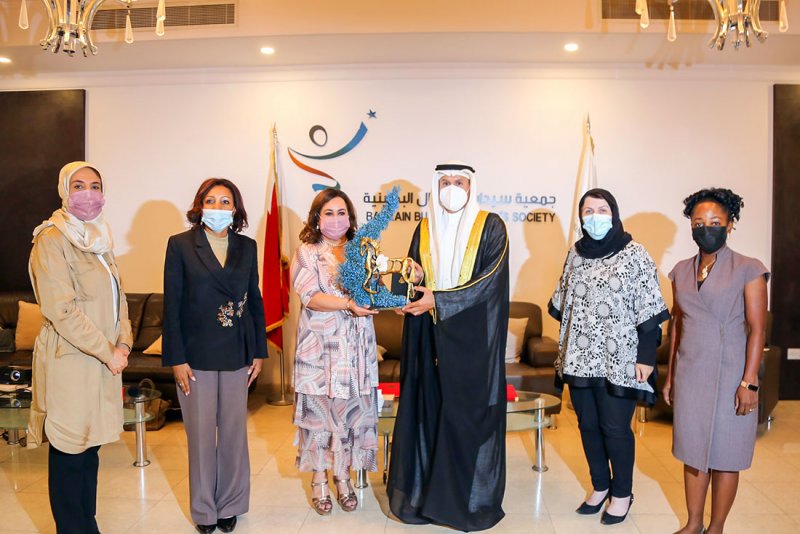 هشام بن عبدالرحمن يفتتح مقر منظمة المرأة في التكنولوجيا