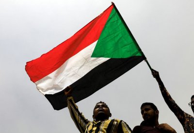السودان.. تأجج الخلافات بين المؤسسة العسكرية والسياسيين