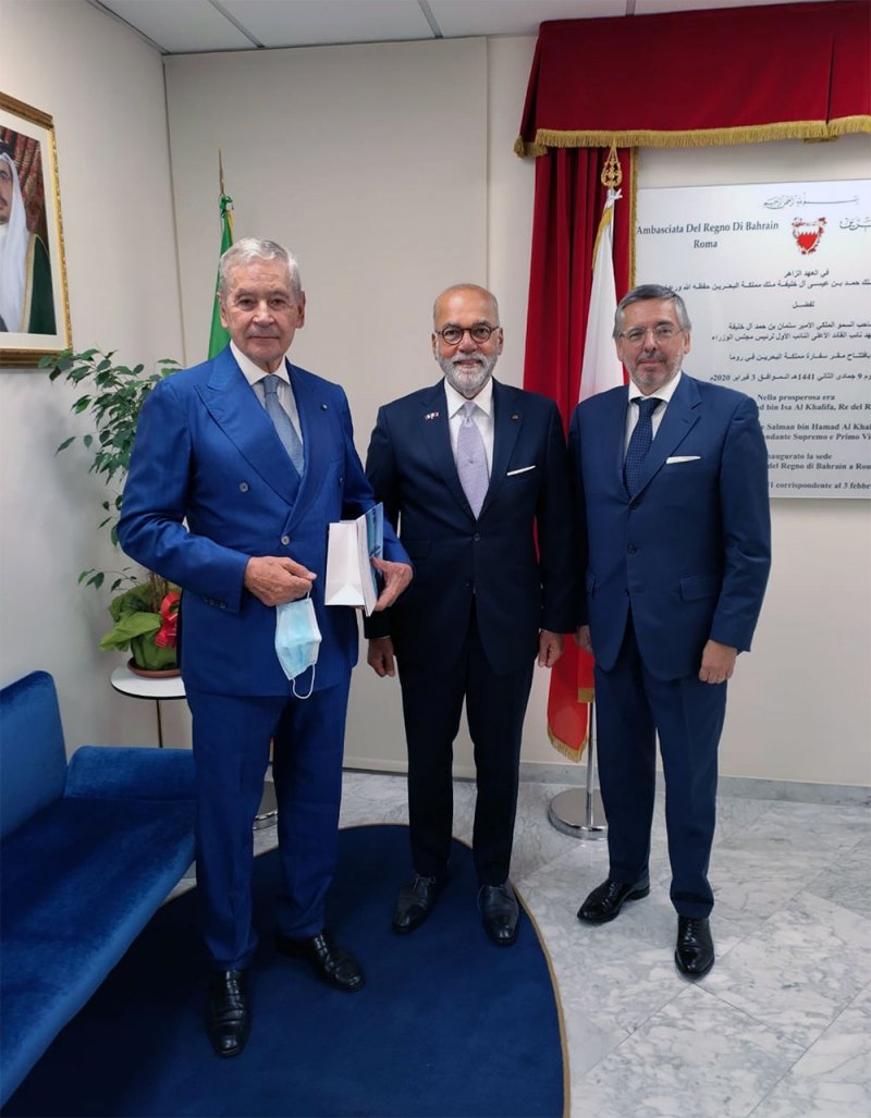 سفير مملكة البحرين لدى الجمهورية الإيطالية يلتقي رئيس مجلس إدارة بنك دوفاليو الإيطالي