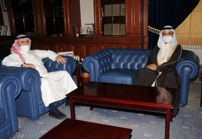 وزير التربية يستقبل النائب بدر الدوسري