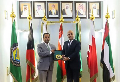 بن دينه يجتمع مع رئيس البعثة الدائمة لمجلس التعاون لدى الأمم المتحدة في فيينا