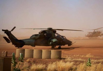 بعد "طعنة الظهر".. واشنطن تسترضي باريس في حديقتها الخلفية