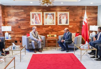 سعادة وزير الخارجية يجتمع مع رئيس شؤون السياسات في اللجنة اليهودية الأمريكية