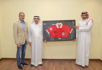 البوعينين يستقبل جاسم مندي وعبدالرحمن عبدالخالق