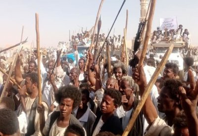 السودان.. محتجون يغلقون خطين لتصدير واستيراد النفط بميناء بورتسودان