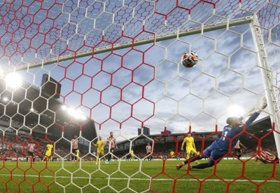 ليفربول يتعادل مع برينتفورد في الدوري الإنجليزي لكرة القدم