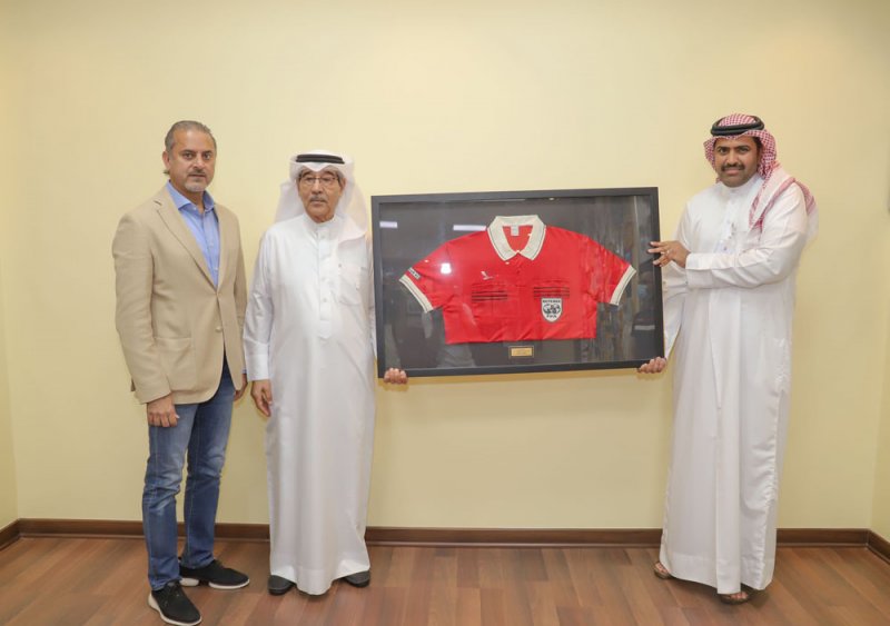 البوعينين يستقبل جاسم مندي وعبدالرحمن عبدالخالق
