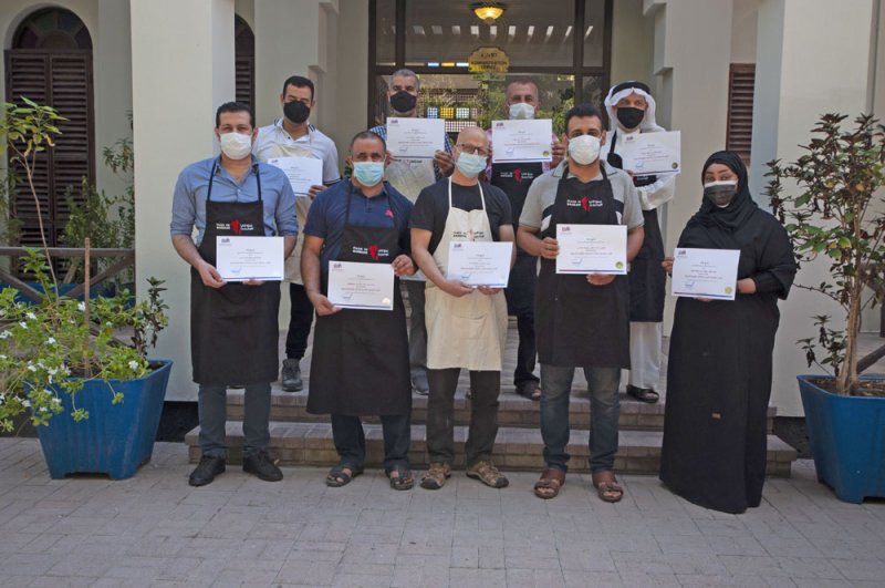 مركز الجسرة يخرّج 14 حرفياً وحرفية من برنامج المدرب المحترف بالتعاون مع "بيبا"