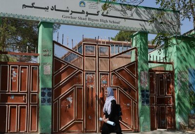 أول رقم مخيف من أفغانستان.. 4 ملايين طفل خارج التعليم