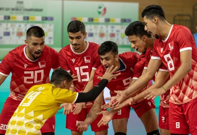 شباب الطائرة يخسرون من كندا