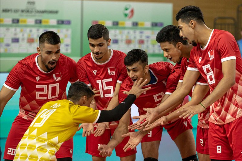 شباب الطائرة يخسرون من كندا