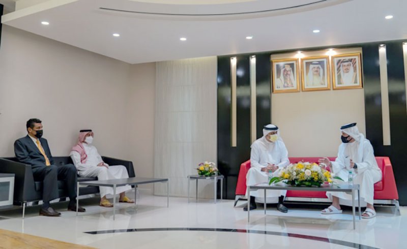 خالد بن حمد يزور ناديي الأهلي والاتحاد
