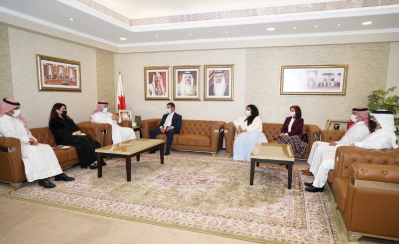 وزير العدل يبحث مع رئيس المؤسسة الوطنية لحقوق الإنسان الموضوعات المشتركة في مجال حقوق الإنسان