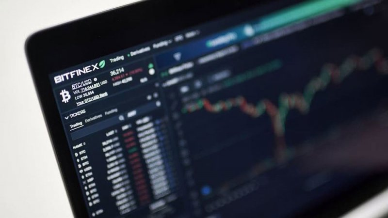 شركة تدفع عمولة 24 مليون دولار لصفقة بـ 100 ألف دولار فقط
