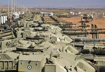 إيران تجري مناورات قرب الحدود مع أذربيجان