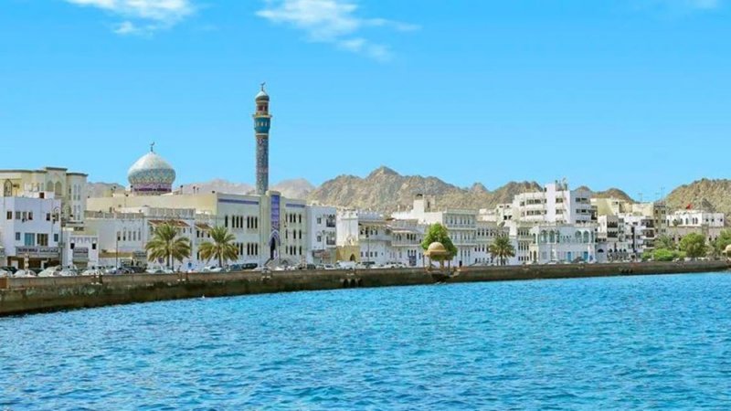 "ستاندرد آند بورز" تعدل نظرة تصنيف عُمان لإيجابية.. انخفاض كبير لعجز الميزانية