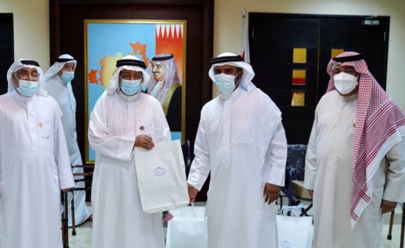 المحافظة الجنوبية تزور مراكز رعاية الوالدين بمناسبة اليوم العالمي للمسن