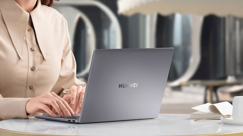 Huawei MateBook 14 بدقة 2K مع بطارية كبيرة بشحن فائق السرعة