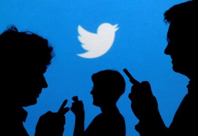 يوم شمت تويتر.. هكذا علق العصفور الأزرق على مصاب فيسبوك