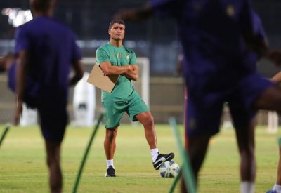 بيدرو إيمانويل يبدأ مهمته مع النصر