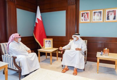 وزير الخارجية يستقبل سفير البحرين السابق لدى الصين