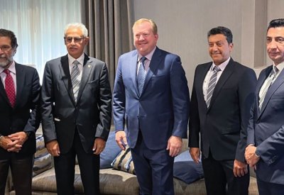 طيران الخليج وشركة بوينج تبحثان تحديات صناعة الطيران والإمكانات والفرص المتاحة