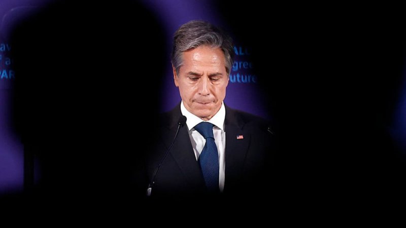باريس تشعر بالمرارة.. وبلينكن "أتفهم شعوركم بالخيانة"