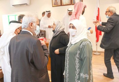 ملعب كرة قدم مع ملحق من دور واحد بالمدينة الرياضية