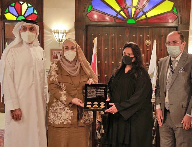 الأمين العام لمجلس التعليم العالي تقوم بزيارة إلى الجامعة الخليجية 