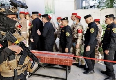 عسكريو العراق يدلون بأصواتهم بالانتخابات البرلمانية