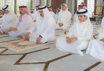 جلالة الملك المفدى يؤدي صلاة الجمعة المباركة