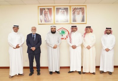 الكوهجي والأوقاف السنية يناقشان تطوير وتوسعة مساجد الشمالية