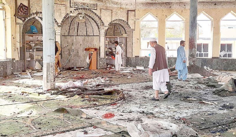 أكثر من 100 قتيل بانفجار داخل مسجد بأفغانستان