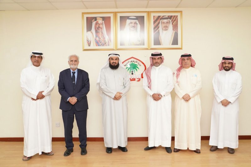 الكوهجي والأوقاف السنية يناقشان تطوير وتوسعة مساجد الشمالية