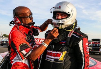 بحرين 1 يحقق المركز الثاني في سباق تكساس لبطولة العالم NHRA للسيارات بعد منافسة قوية