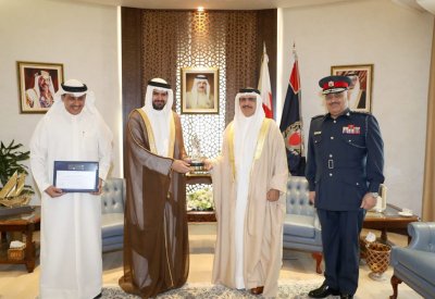 وزير الداخلية يعرب عن اعتزازه بفوز وزارة الداخلية بجائزة سمو الشيخ عيسى بن علي للعمل التطوعي