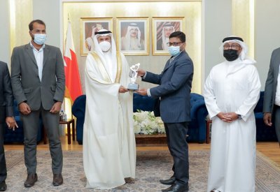 قناة "ميديا وان" الهندية تكرم محافظ العاصمة لجهوده في التصدي لجائحة كورونا