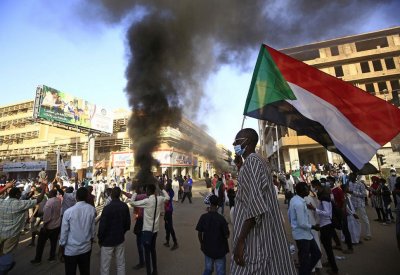 تجمع المهنيين السودانيين: الحكومة بشقيها لا تمثل الشعب