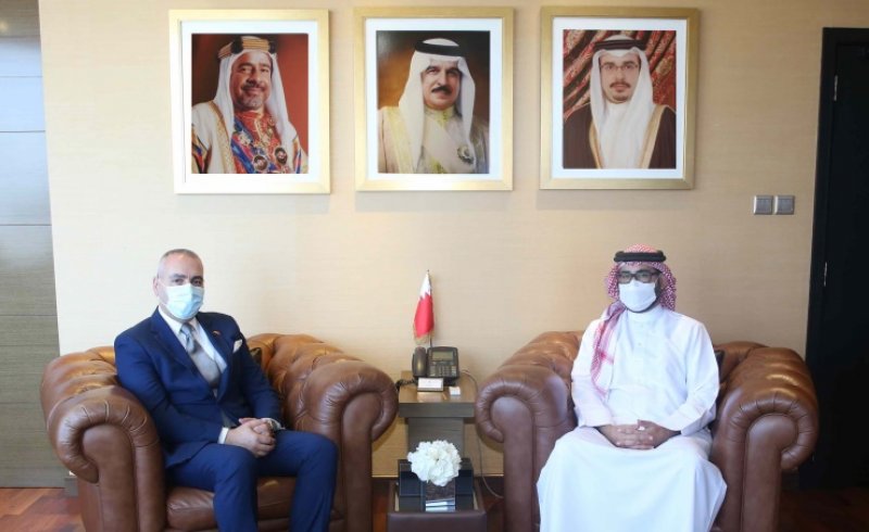 وزير الشباب يبحث مع السفير اللبناني سبل تعزيز التعاون المشترك