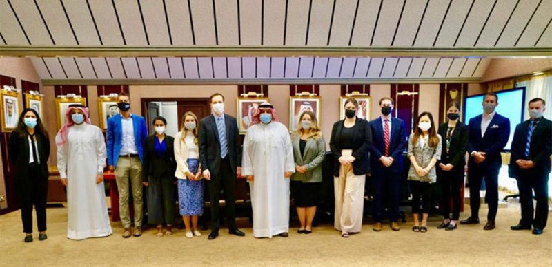وزير العدل يستقبل وفدًا من موظفي النواب والشيوخ بالولايات المتحدة الأمريكية