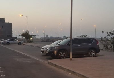 "الأشغال": تنفيذ 1410 موقف للسيارات خلال 2021.. وإعفاء القاطنين من رسوم العدادات
