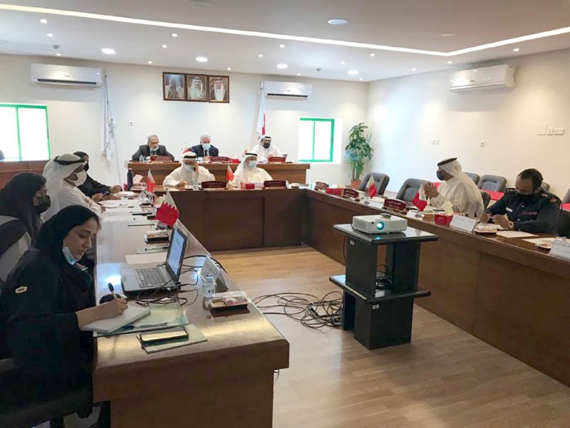 خطط مستقبلية لحل ازدحام المدارس بالتنسيق مع “التخطيط”