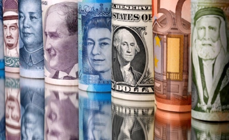 الليرة التركية تواصل انخفاضها لتبلغ مستوى قياسي أمام الدولار