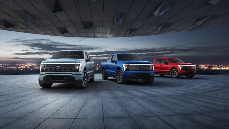 تقديم فورد F-150 لايتنينغ الجديدة