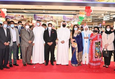 الوكيل المساعد للسجل التجاري والشركات يشارك في الاحتفالات الهندية  بمجمع الدانة التجاري