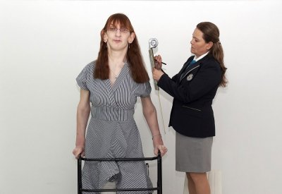 غينيس للأرقام القياسية توثق لقب أطول امرأة على قيد الحياة