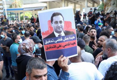 اشتباكات في بيروت ومناصرو حزب الله يطلقون النار