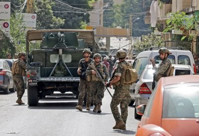 بالفيديو: قذائف ورصاص في بيروت.. وعشرات القناصين على الأسطح