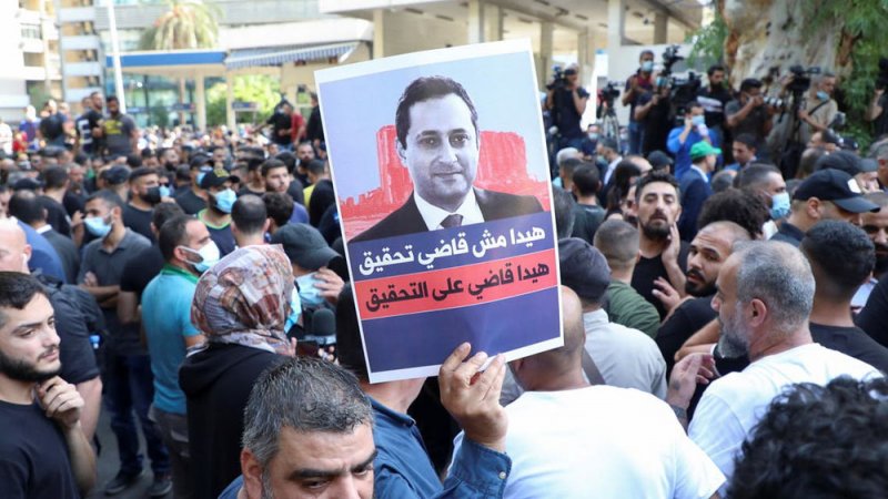 اشتباكات في بيروت ومناصرو حزب الله يطلقون النار